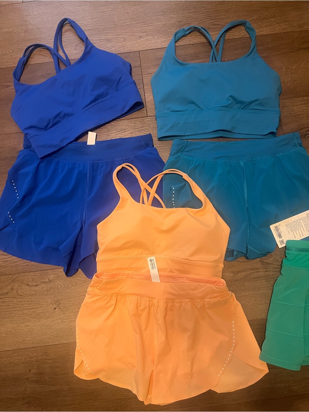 Lululemon Fast and Free Shorts size small in Mango Dream - Picture 4 of 4